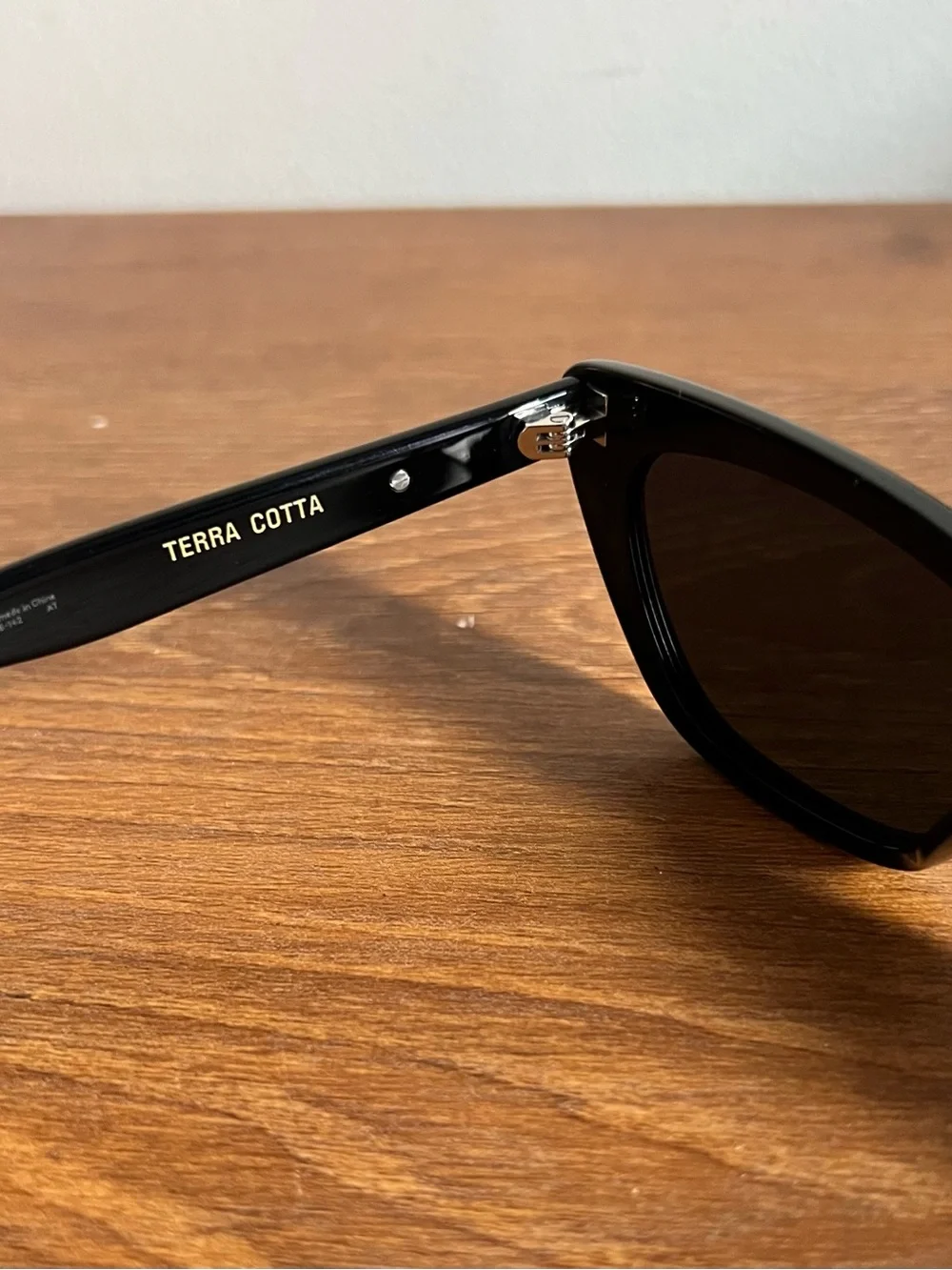 GENTLE MONSTER Terra Cotta Black Cat-Eye Sunglasses